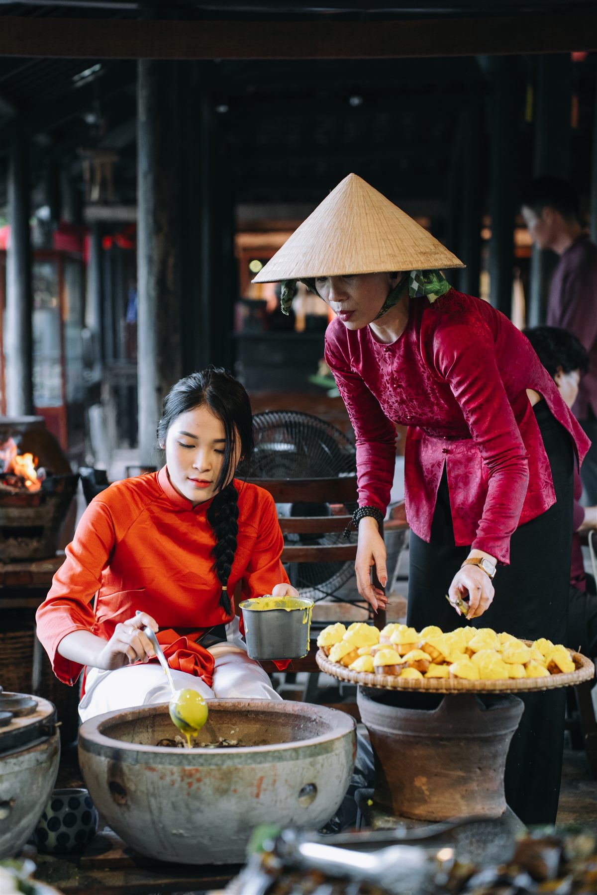 Nghệ nhân làm bánh dân gian