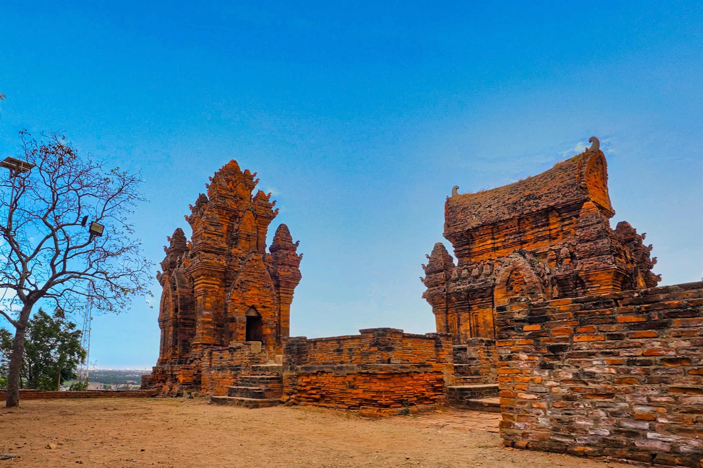 Cụm tháp Pô Klong Garai trên Đồi Trầu, Phan Rang